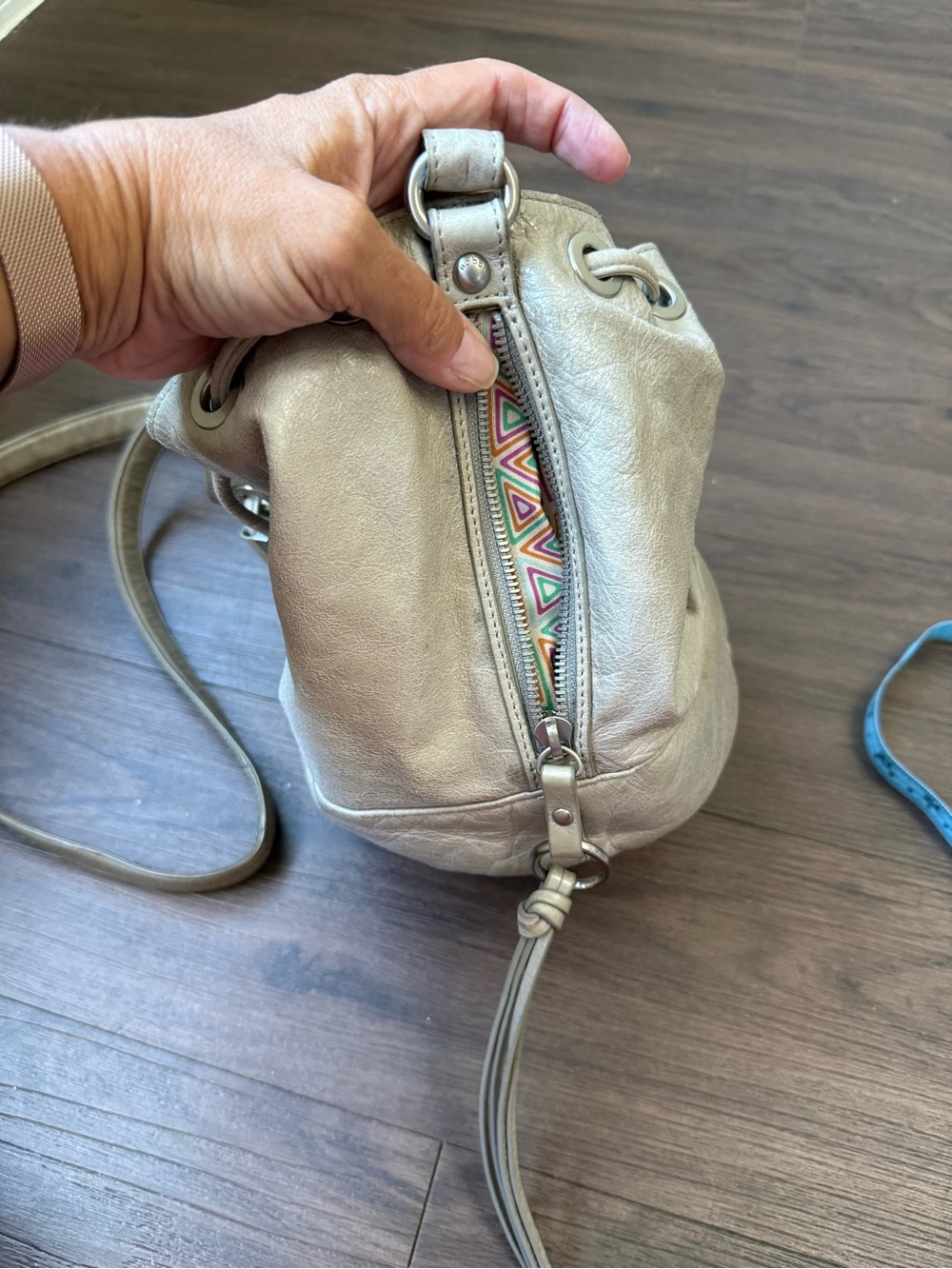 Hobo International Tulia Drawstring Bucket Bag Soft Gray Leather Shoulder Purse - Picture 15 of 16